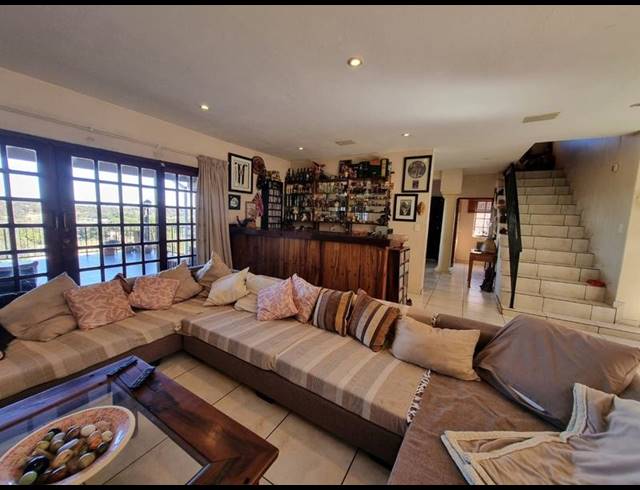 4 BEDROOM HOUSE FOR SALE IN WALKERVILLE CENTRAL